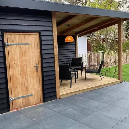 Luxe Veluwse Chalet Te Huur בקתה *